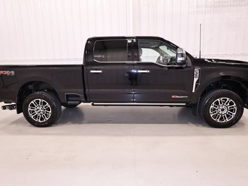 Used 2026 Ford F350 Platinum w/ Platinum Plus Package AWD/4WD image 2