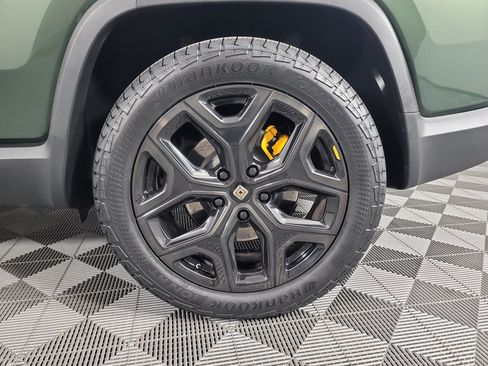 Used 2022 Rivian R1S Launch Edition Quad AWD/4WD image 10