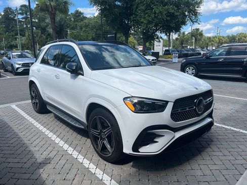 Used 2024 Mercedes-Benz GLE 450e 4MATIC image 4