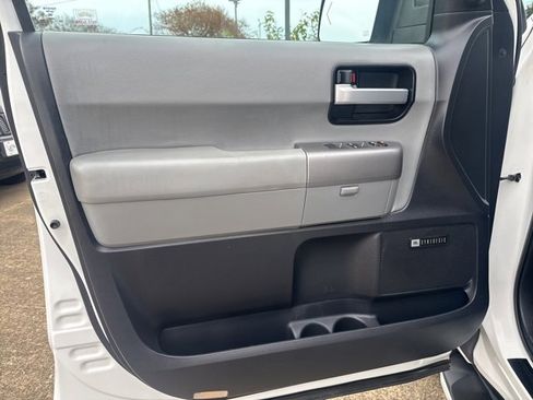 Used 2015 Toyota Sequoia Limited image 25