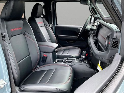 New 2026 Jeep Wrangler Unlimited Rubicon AWD/4WD image 18