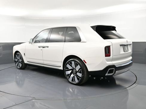 New 2026 Rolls-Royce Cullinan AWD/4WD image 3