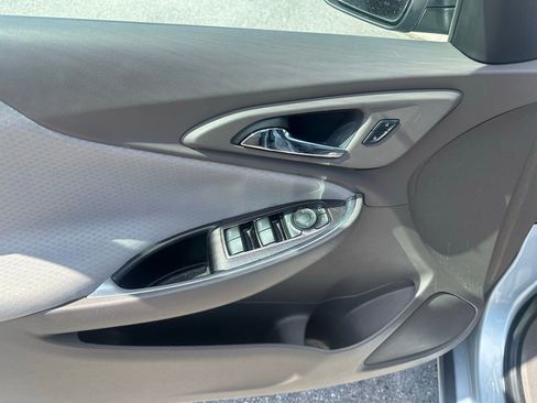 Used 2017 Chevrolet Malibu LT w/ Driver Confidence Package image 21