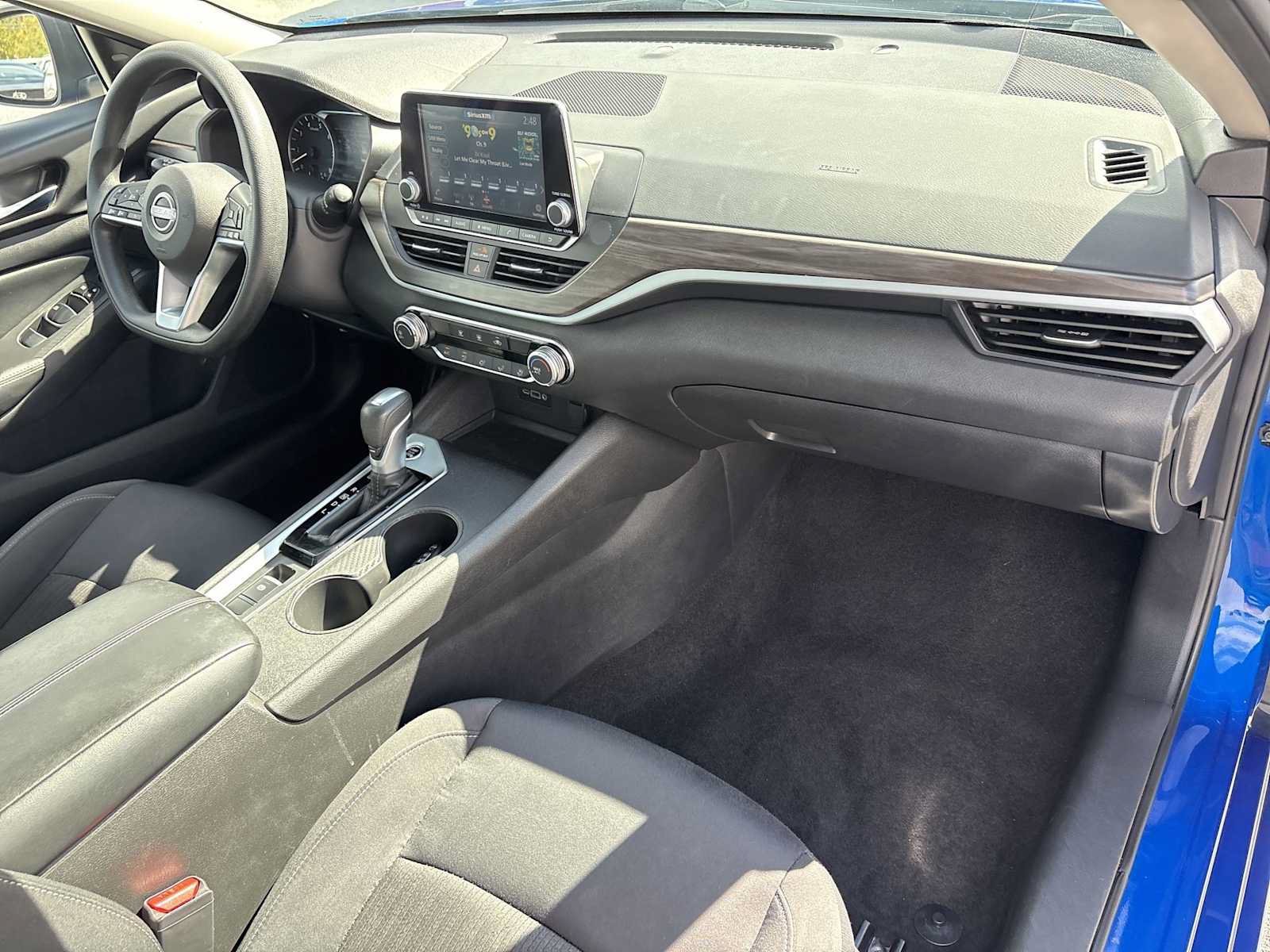 Used 2025 Nissan Altima 2.5 SV AWD/4WD image 27