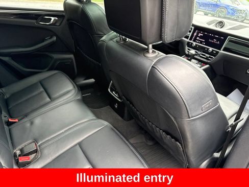 Used 2024 Porsche Macan AWD/4WD image 13