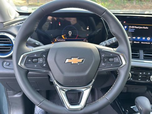 New 2026 Chevrolet Trax LT w/ Driver Confidence Package image 17