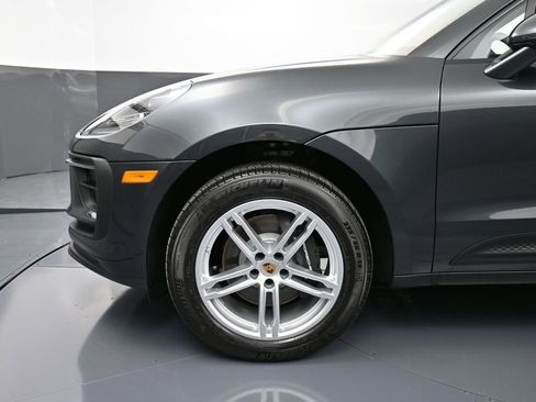 Certified 2025 Porsche Macan AWD/4WD image 12