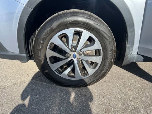 Used 2022 Subaru Outback Premium image 29