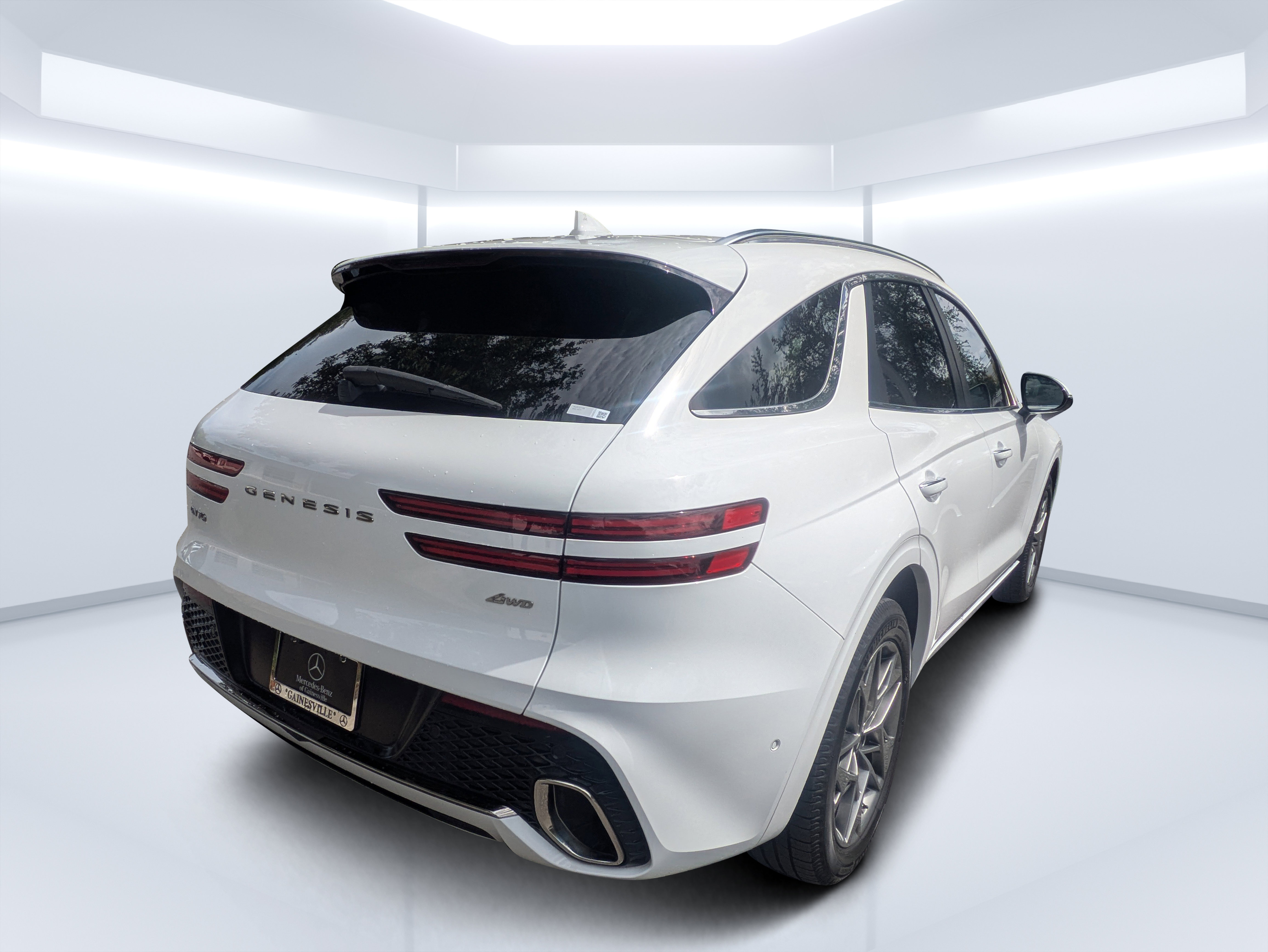 Used 2022 Genesis GV70 2.5T w/ Advanced Package AWD/4WD image 3