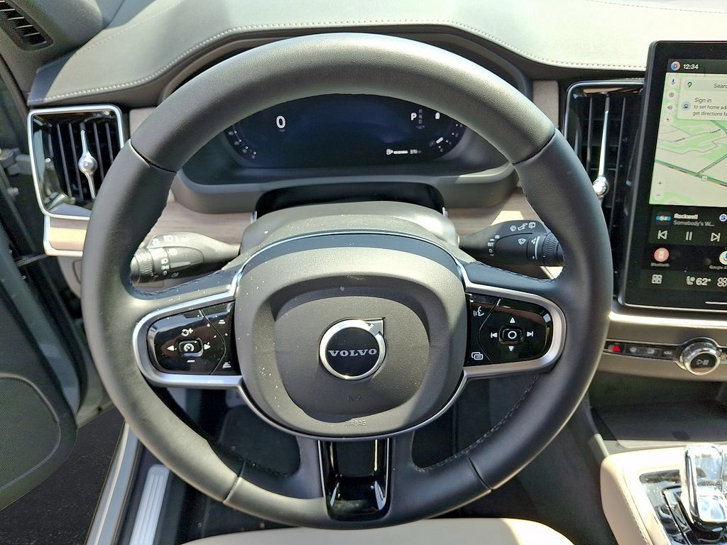 Certified 2026 Volvo XC90 B6 Plus AWD/4WD image 22