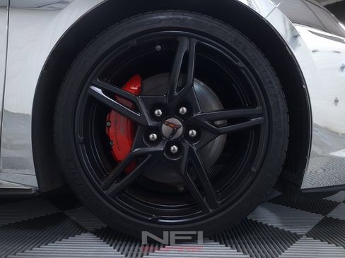 Used 2024 Chevrolet Corvette Stingray Premium Conv w/ Z51 Performance Package RWD image 35