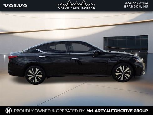 Used 2020 Nissan Altima 2.5 SV image 3
