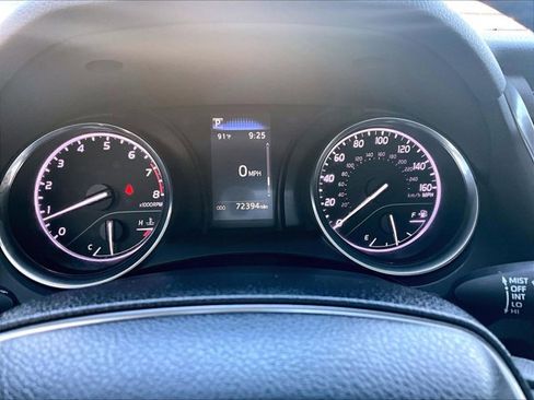 Used 2019 Toyota Camry LE FWD image 20