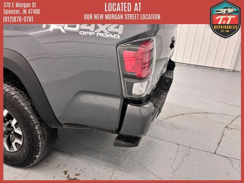 Used 2019 Toyota Tacoma TRD Off-Road w/ TRD Premium Off Road Package AWD/4WD image 28