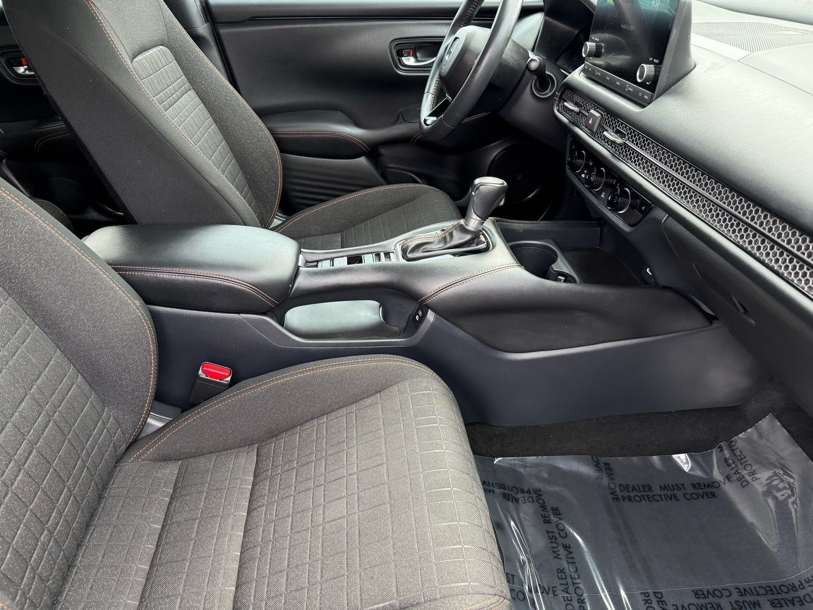 Certified 2025 Honda HR-V Sport image 32