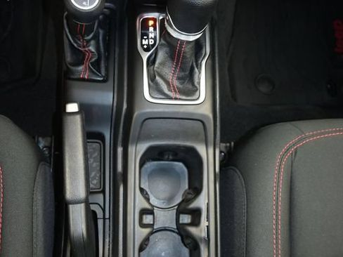 Used 2021 Jeep Wrangler Unlimited Rubicon AWD/4WD image 19