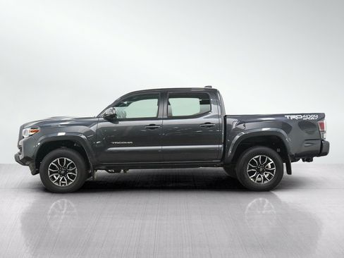 Used 2022 Toyota Tacoma TRD Sport AWD/4WD image 2
