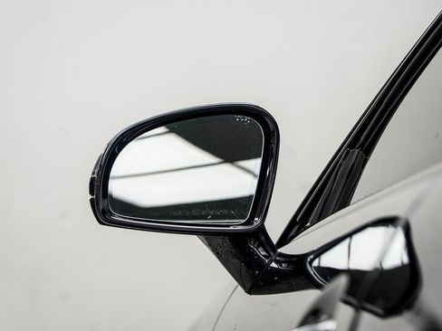 Used 2014 Mercedes-Benz SL 550 image 15