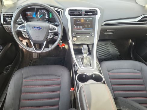 Used 2014 Ford Fusion SE image 22