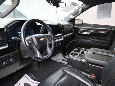 Used 2022 Chevrolet Silverado 1500 LT image 25