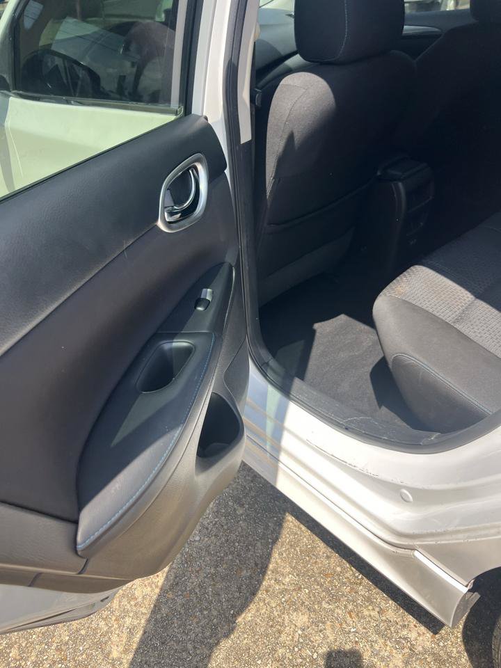 Used 2018 Nissan Sentra SR w/ SR Midnight Edition Package FWD image 8