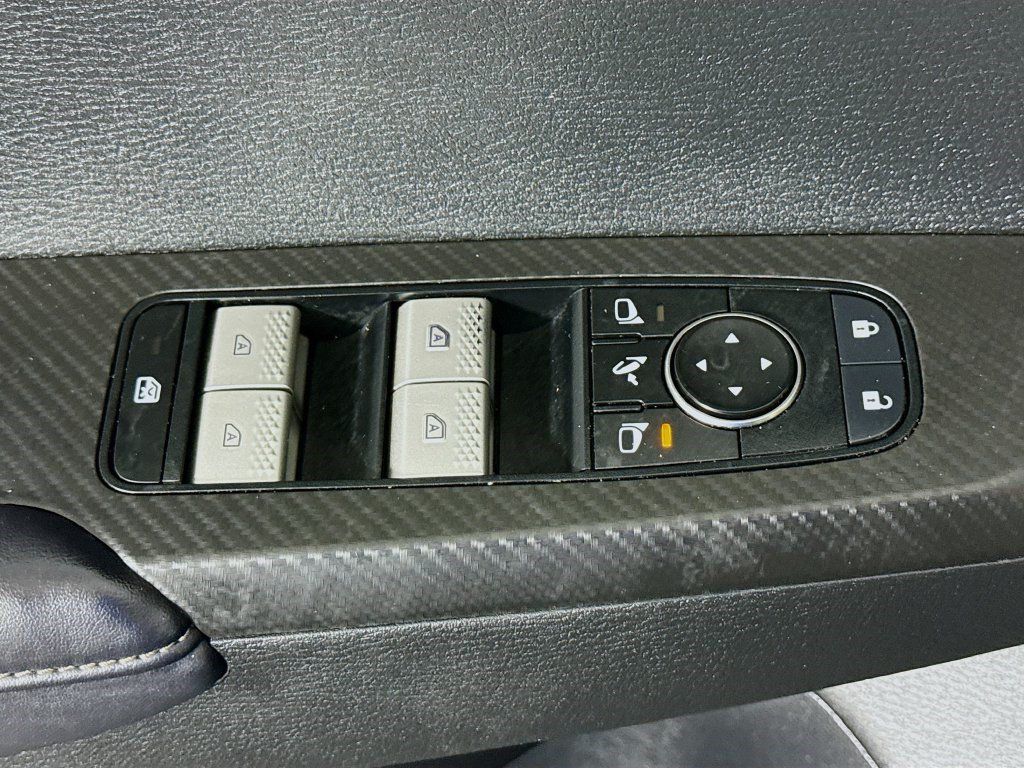 Used 2023 Mitsubishi Outlander SE FWD image 23
