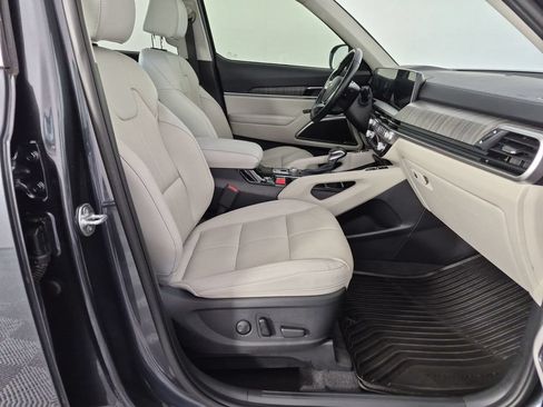Used 2024 Kia Telluride EX FWD image 37