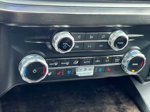 Certified 2024 Ford F250 Lariat w/ Tremor Off-Road Package image 21