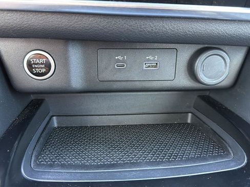 Used 2023 Nissan Rogue SV FWD image 8