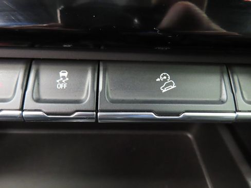 Used 2024 GMC Sierra 1500 AT4 image 68