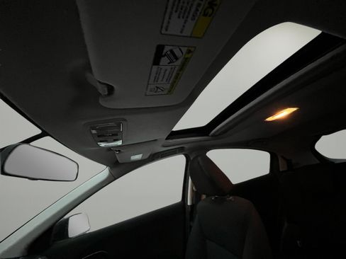 Used 2018 Honda HR-V EX image 17