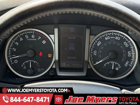 Used 2020 Toyota Tacoma SR5 image 16