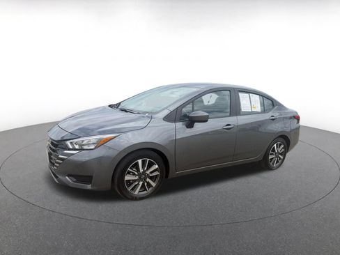 Used 2025 Nissan Versa SV FWD image 4