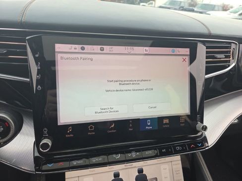 Used 2022 Jeep Grand Wagoneer Series III w/ Rear Seat Video Group 1 image 28