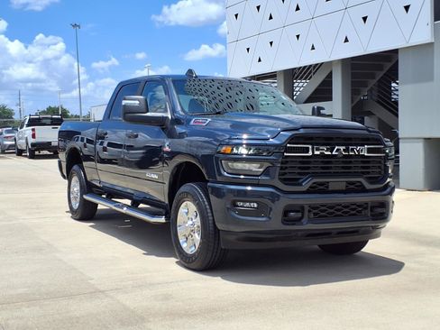Used 2026 RAM 2500 Big Horn AWD/4WD image 2