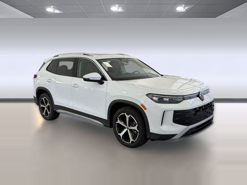 New 2026 Volkswagen Tiguan SE FWD image 7