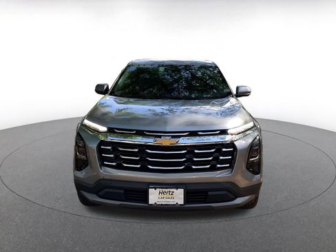 Used 2025 Chevrolet Equinox LT image 2