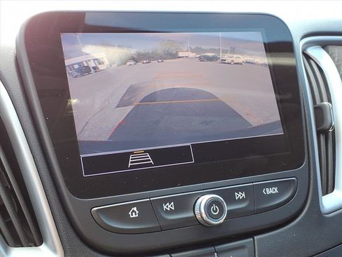 Used 2022 Chevrolet Malibu LT image 24