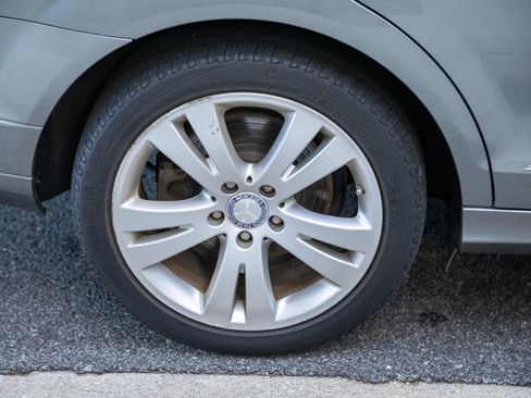 Used 2009 Mercedes-Benz C 300 Sedan image 14