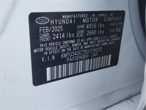 Used 2025 Genesis G70 2.5T w/ Sport Prestige Package image 32