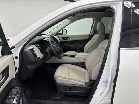 Used 2023 Nissan Pathfinder SL w/ SL Premium Package image 9