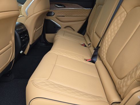 New 2026 Jeep Grand Cherokee Summit AWD/4WD image 22