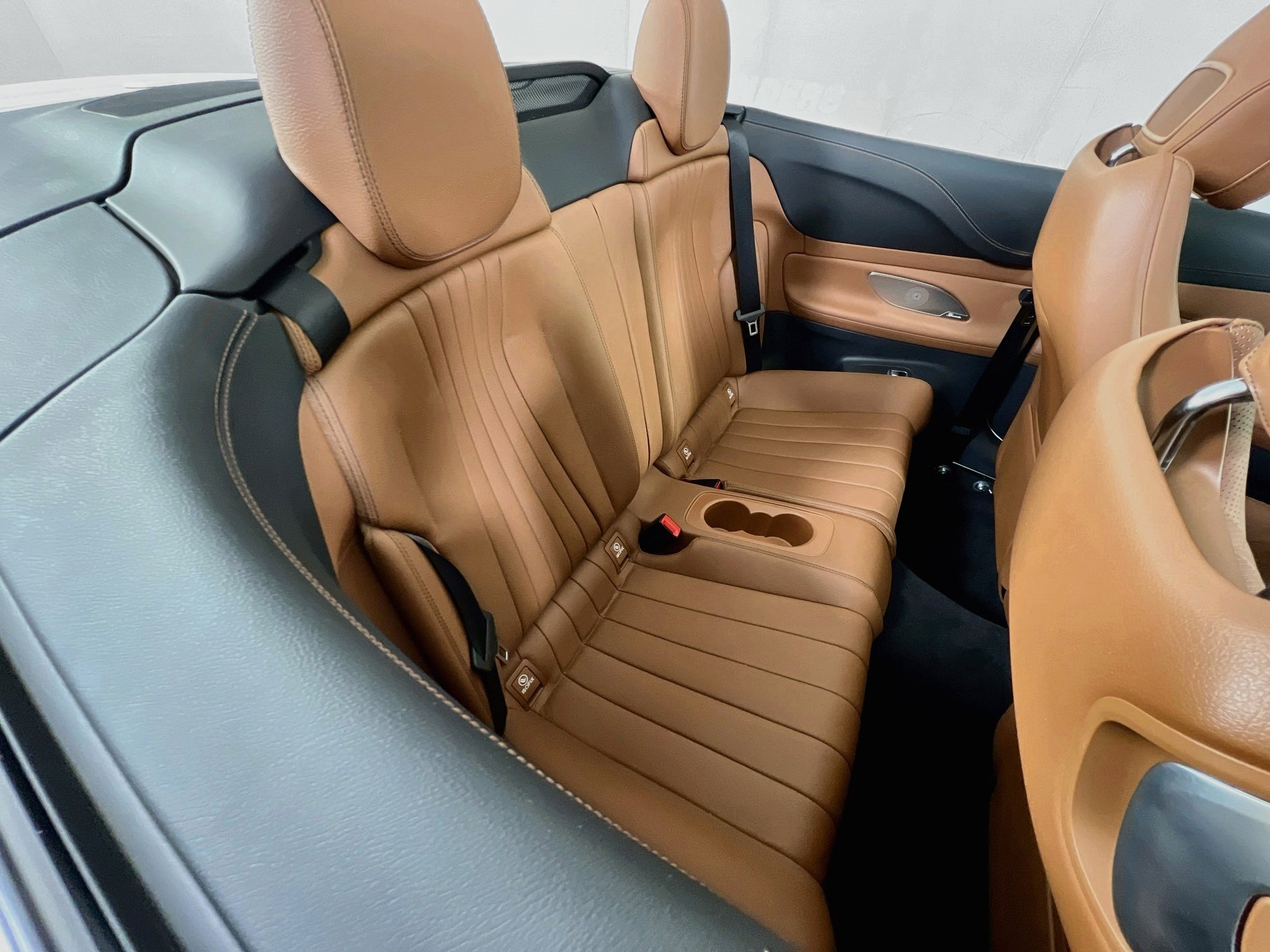 Used 2023 Mercedes-Benz E 450 4MATIC Cabriolet image 25