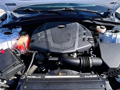 Used 2021 Chevrolet Camaro LT w/ RS Package image 29
