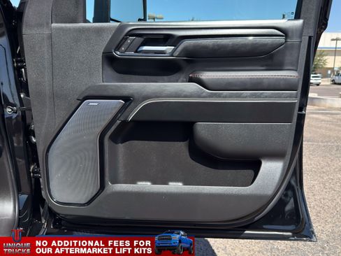 Used 2025 GMC Sierra 2500 AT4X AWD/4WD image 28