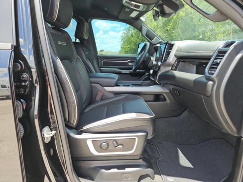 Used 2024 RAM 1500 Laramie AWD/4WD image 27
