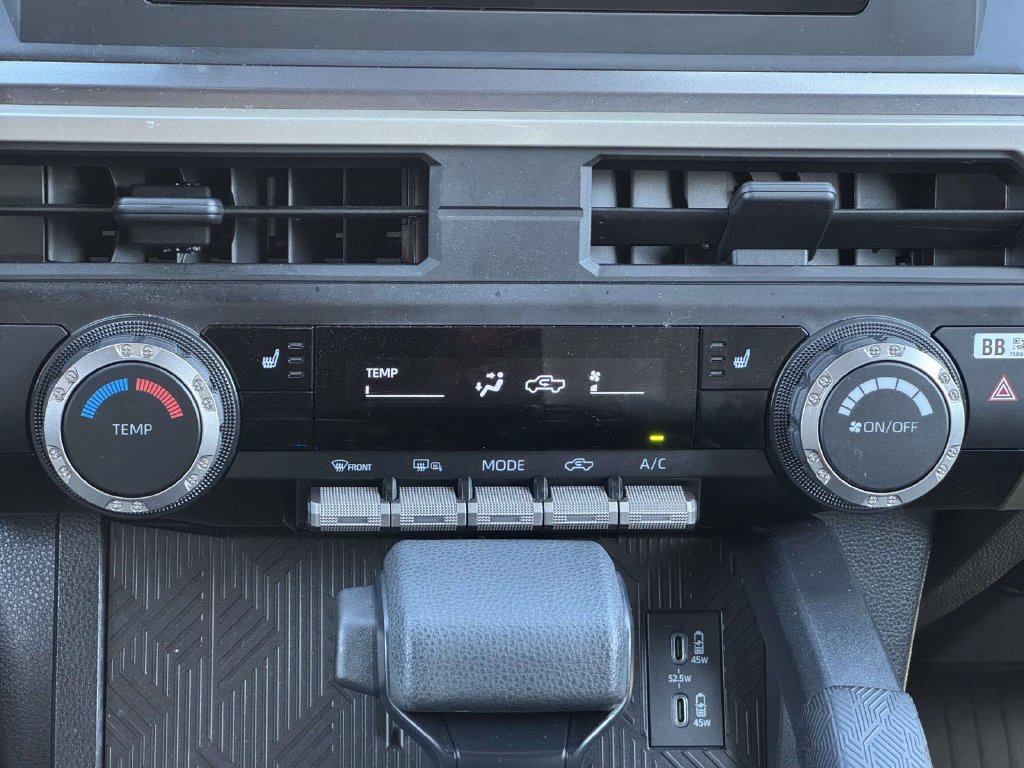 Used 2025 Toyota Tacoma SR5 AWD/4WD image 5