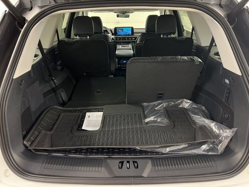 New 2026 Lincoln Aviator AWD image 38