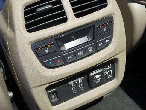 Used 2022 Honda Pilot Elite image 17