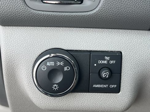 Used 2015 Buick Enclave Leather FWD image 15